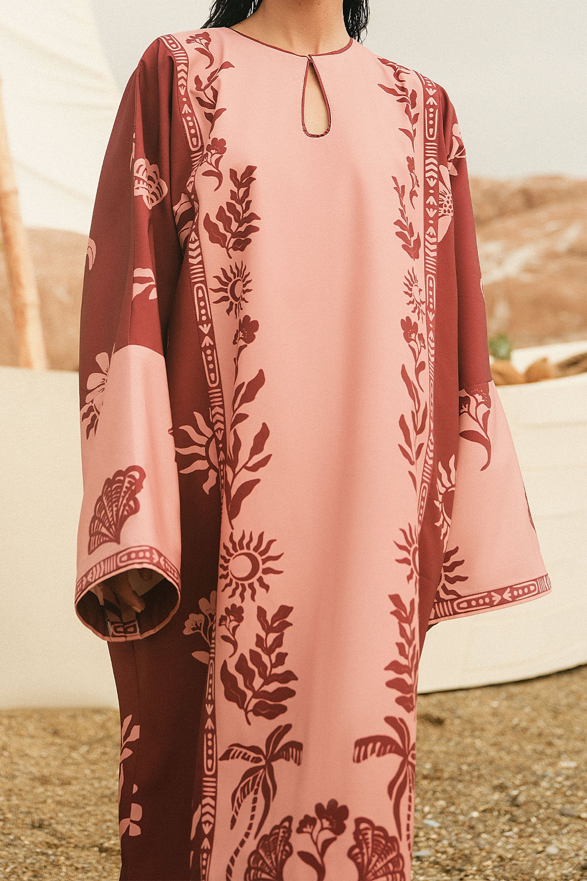 maroon women’s two-piece set Pakistan