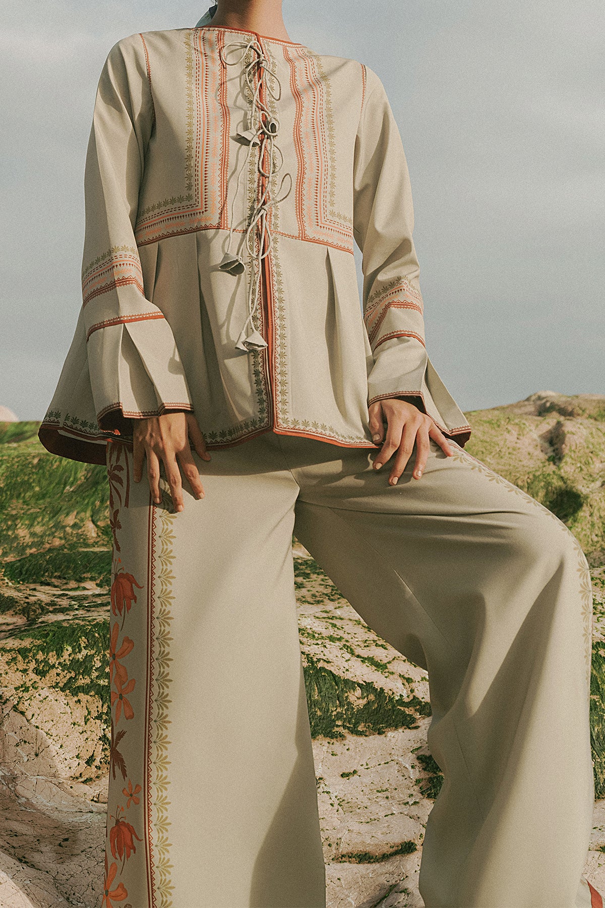 Marisea women’s stylish outfit Pakistan